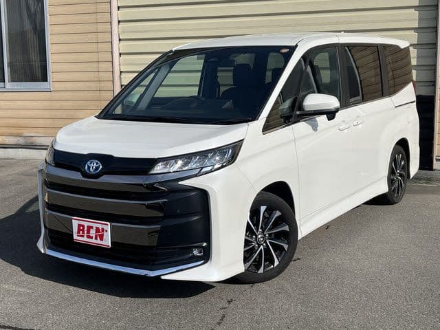 TOYOTA NOAH HYBRID