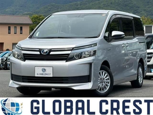 TOYOTA VOXY HYBRID