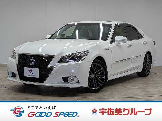 TOYOTA CROWN sedan hybrid