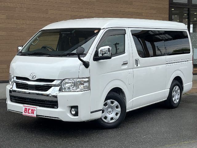 TOYOTA HIACE wagon
