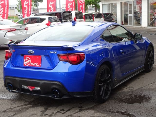 Car thumbnail 3