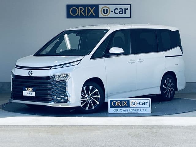 TOYOTA VOXY HYBRID