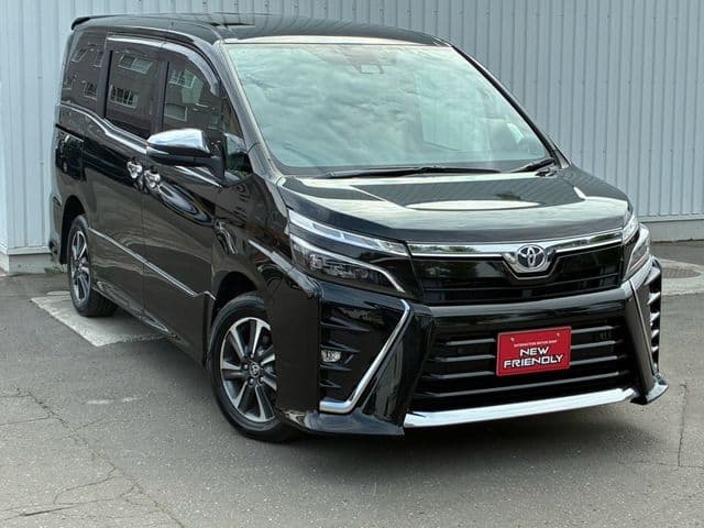 TOYOTA VOXY 4WD