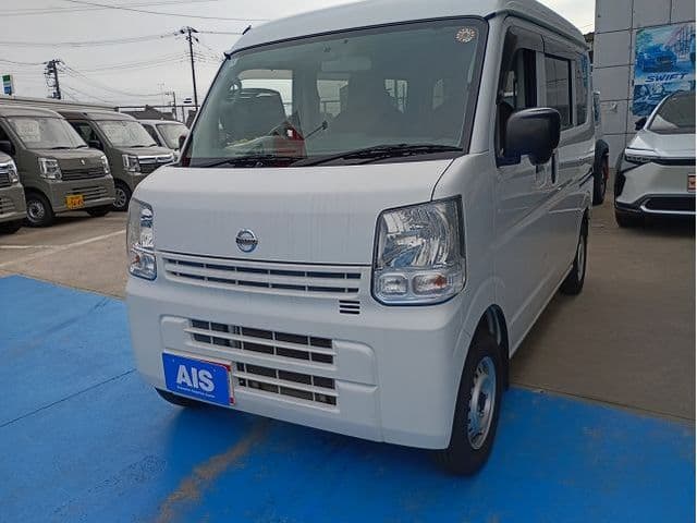 NISSAN NV100 CLIPPER