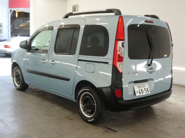 Car thumbnail 2