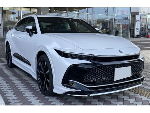 TOYOTA CROWN CROSSOVER