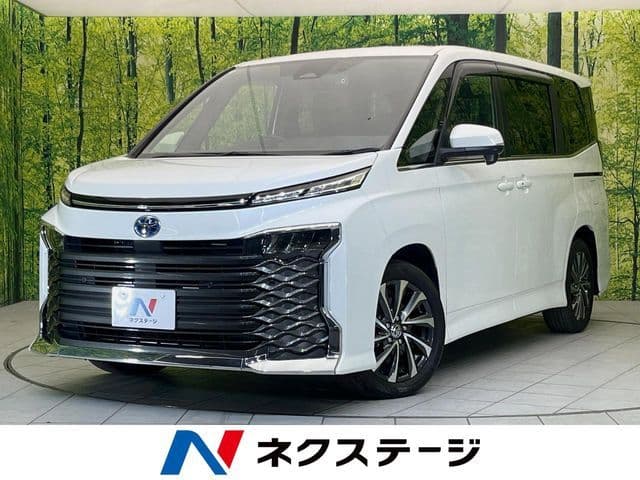 TOYOTA VOXY HYBRID
