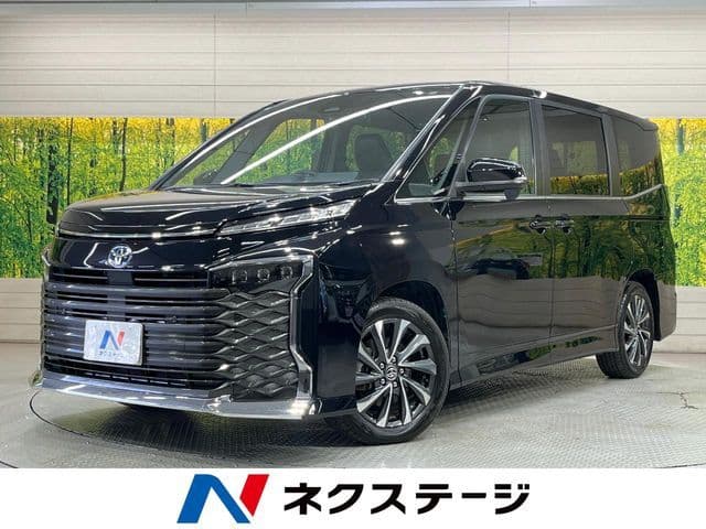 TOYOTA VOXY HYBRID