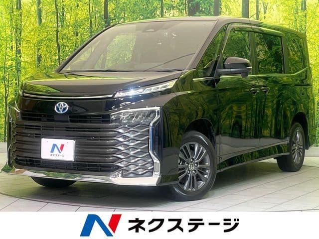 TOYOTA VOXY HYBRID 4WD