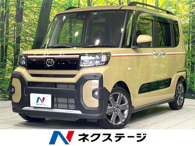 DAIHATSU TANTO FAN CROSS