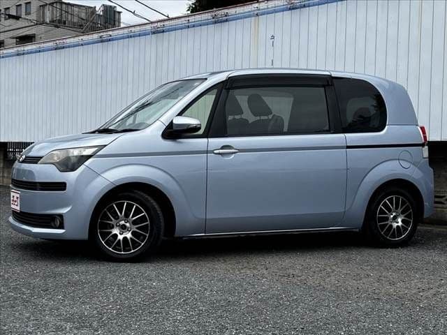 Car thumbnail 3