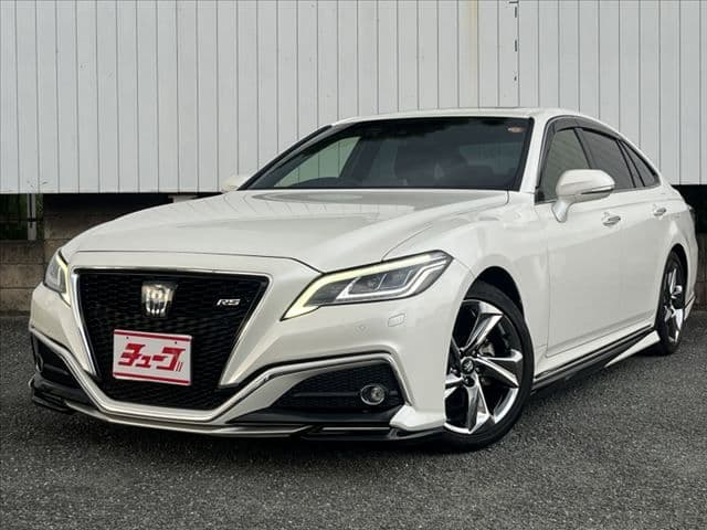 TOYOTA CROWN sedan hybrid