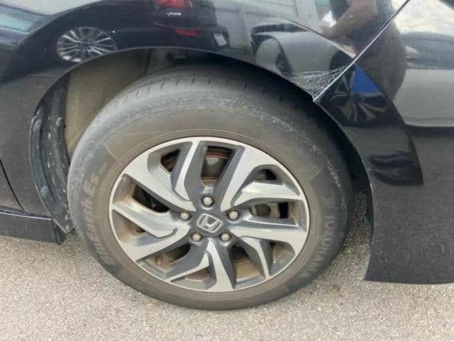 Car thumbnail 3