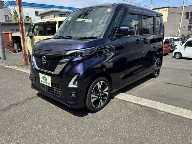 NISSAN ROOX 4WD
