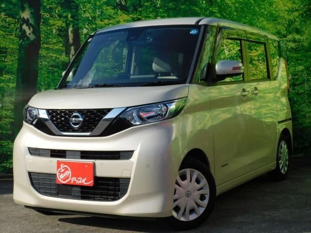 NISSAN