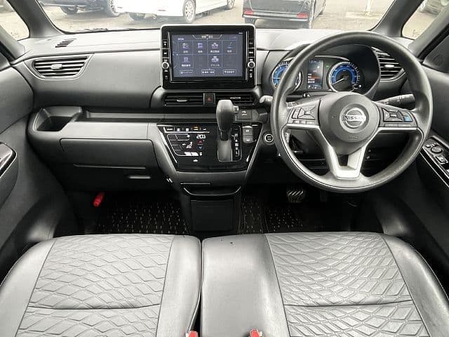 NISSAN
