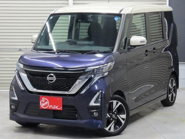 NISSAN
