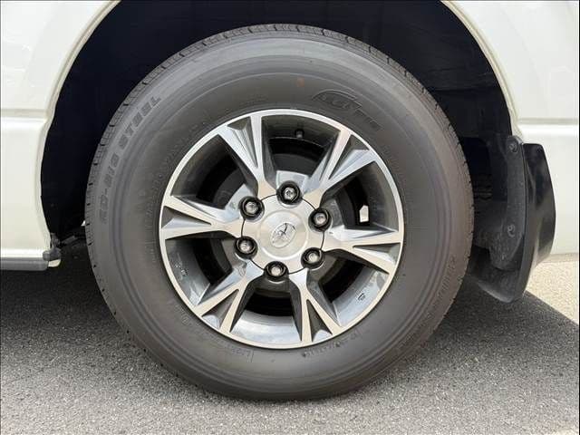 Car thumbnail 23