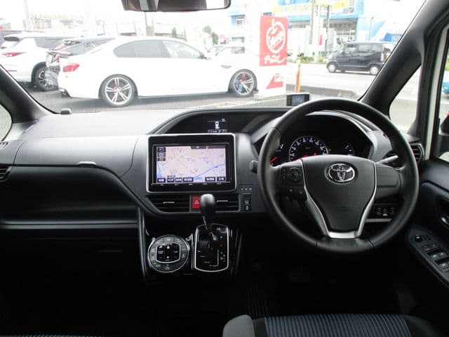 Car thumbnail 2