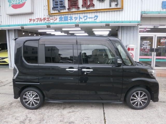 Car thumbnail 4