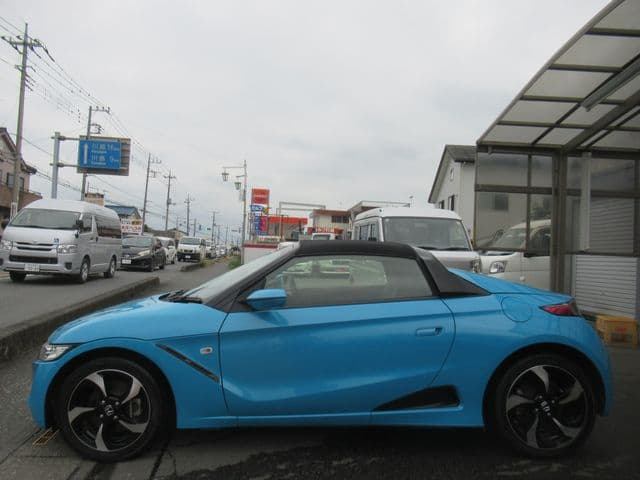 Car thumbnail 4