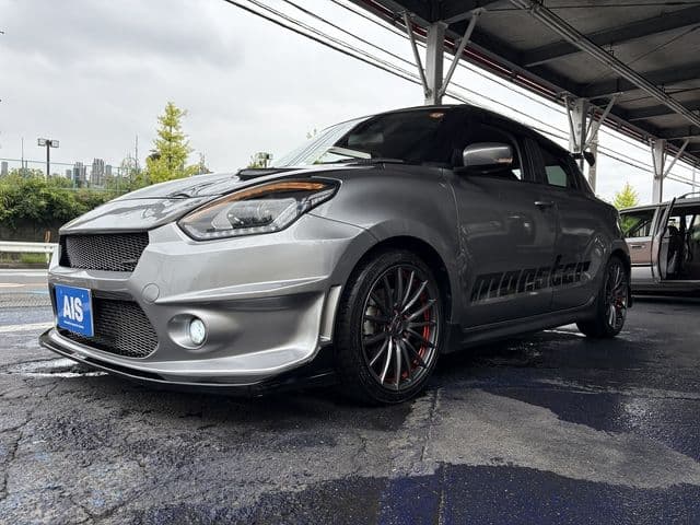 SUZUKI SWIFT