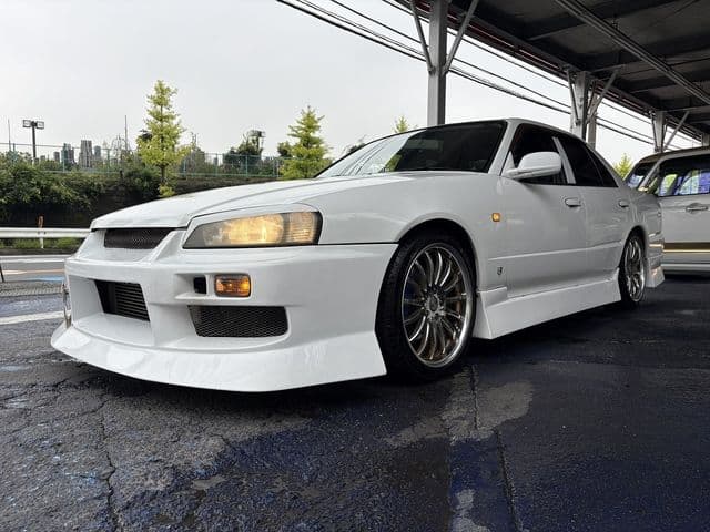 NISSAN SKYLINE