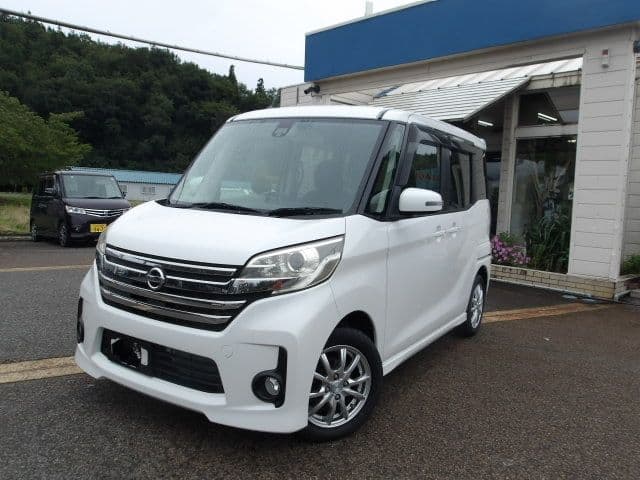 NISSAN DAYZ ROOX 4WD