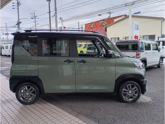 Car thumbnail 4