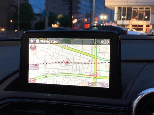 Car thumbnail 4