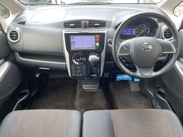 NISSAN