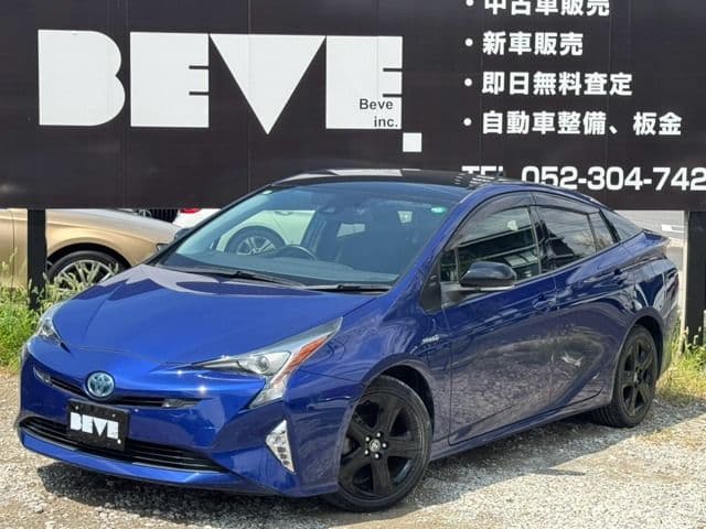 TOYOTA PRIUS