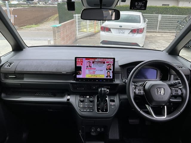 Car thumbnail 3