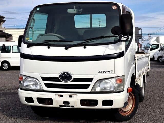 TOYOTA DYNA