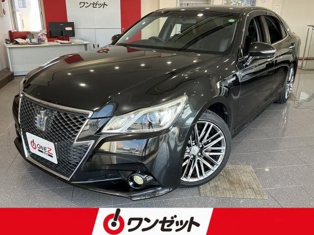 TOYOTA CROWN sedan hybrid