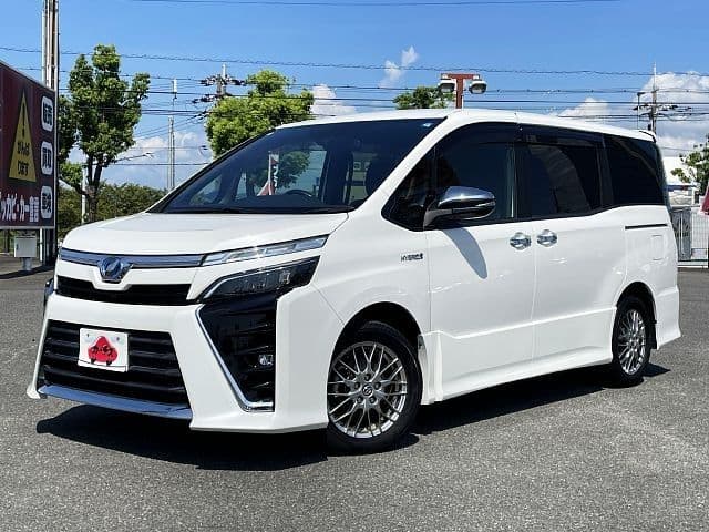 TOYOTA VOXY HYBRID