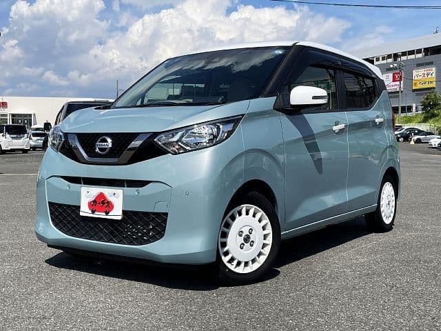 NISSAN