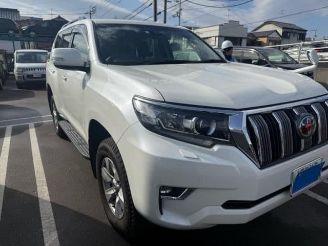 TOYOTA LANDCRUISER PRADO