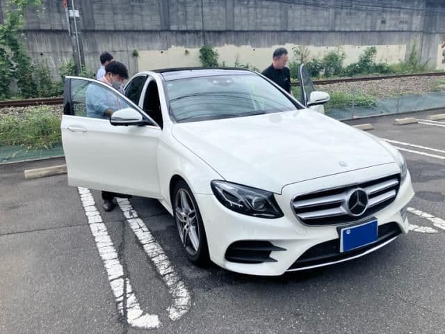 MERCEDES BENZ MERCEDES BENZ E class sedan