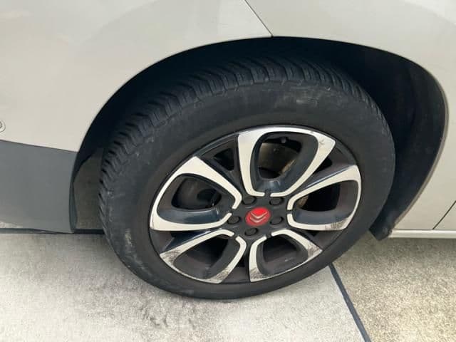 Car thumbnail 4