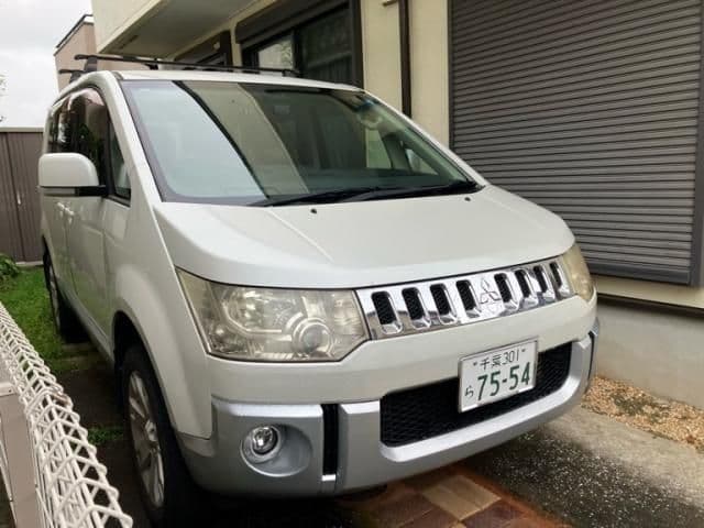 Car thumbnail 3