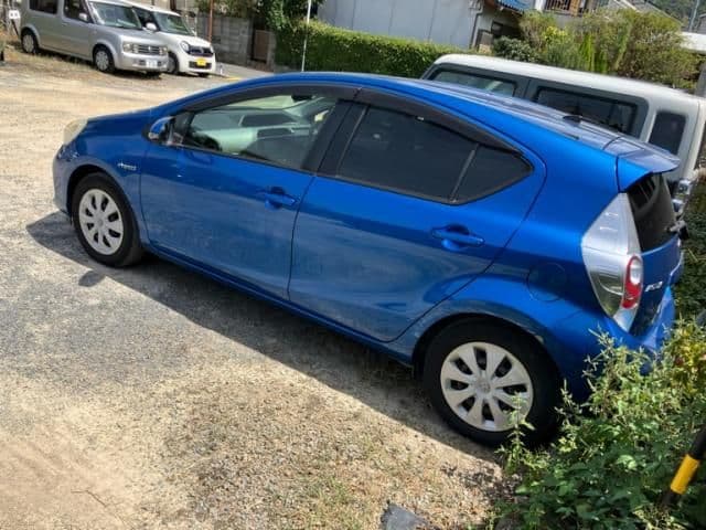 Car thumbnail 4