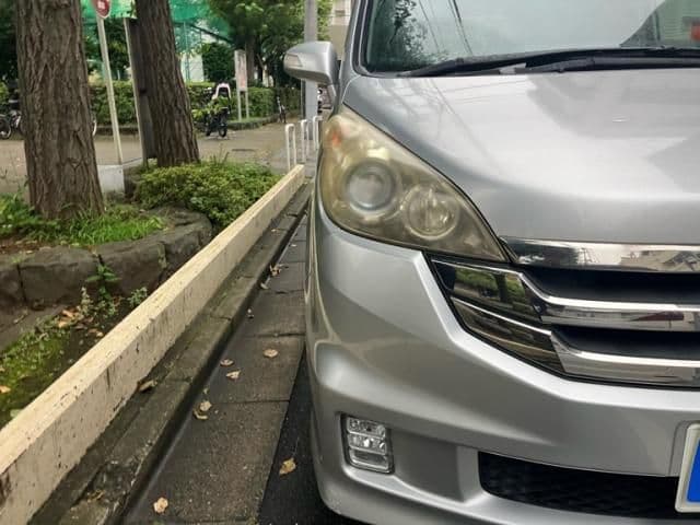 Car thumbnail 3