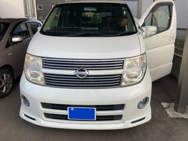 NISSAN ELGRAND  4WD