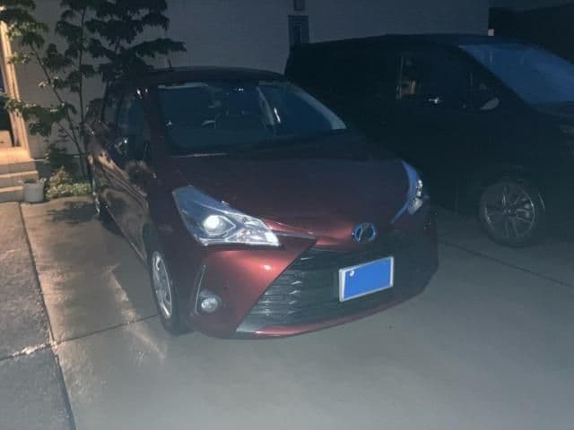 TOYOTA VITZ HYBRID