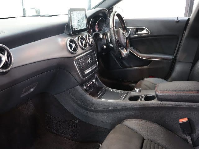MERCEDES BENZ