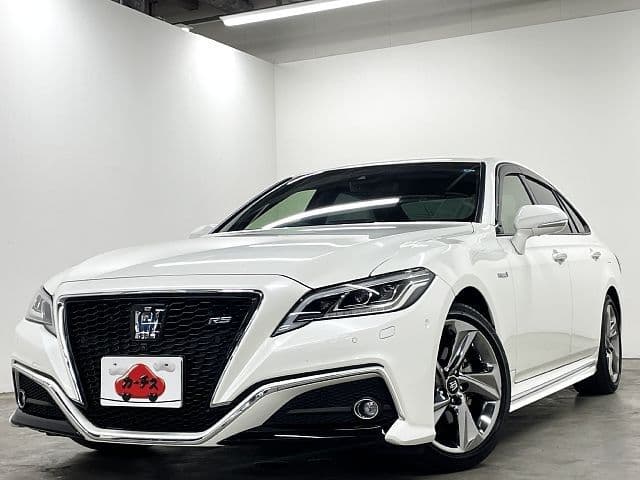 TOYOTA CROWN sedan hybrid