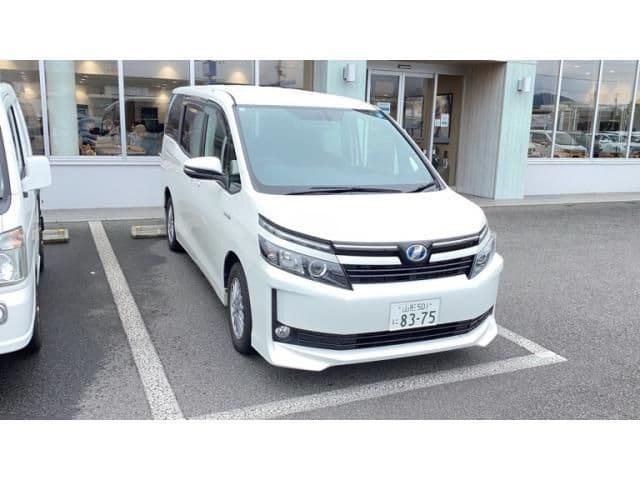 TOYOTA VOXY HYBRID