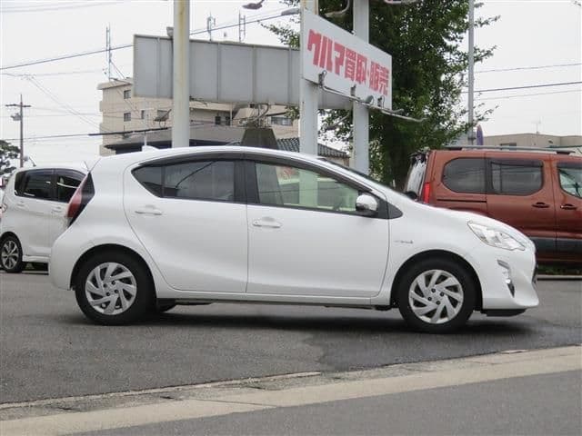 Car thumbnail 4
