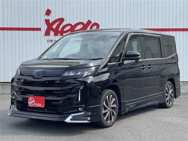TOYOTA NOAH HYBRID